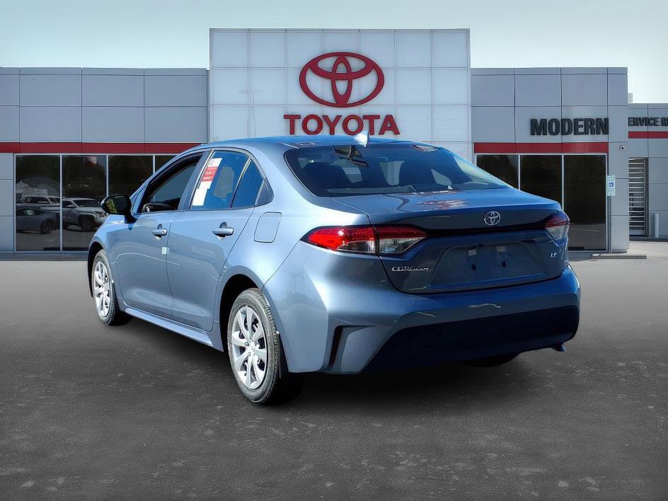 2026 Toyota Corolla LE photo 3