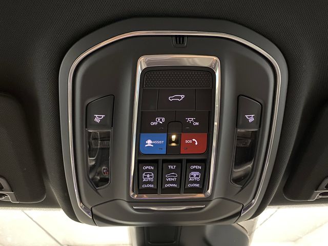 2025 Jeep Grand Cherokee Limited photo 26