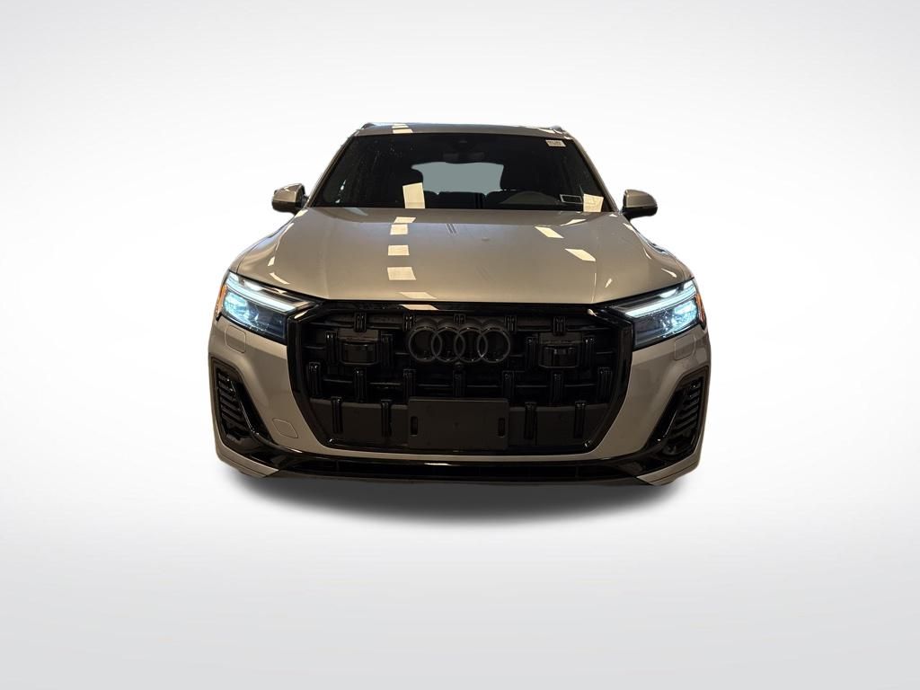 2025 Audi Q7 45 Premium Plus photo 2