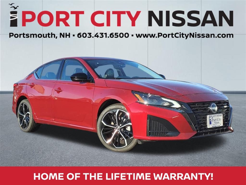 2025 Nissan Altima SR