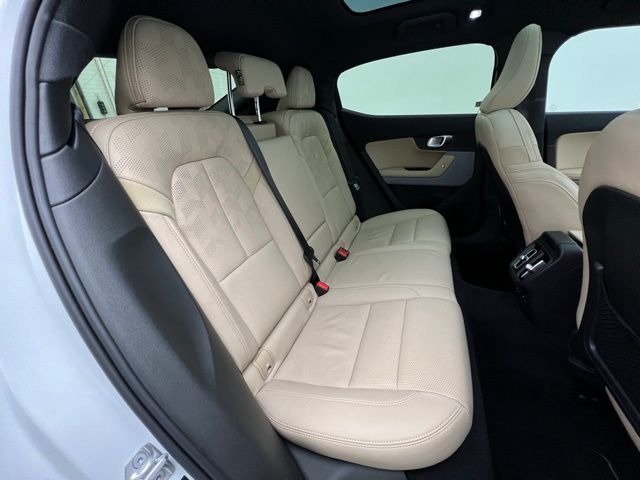 2022 Polestar PS2 e-AWD photo 16