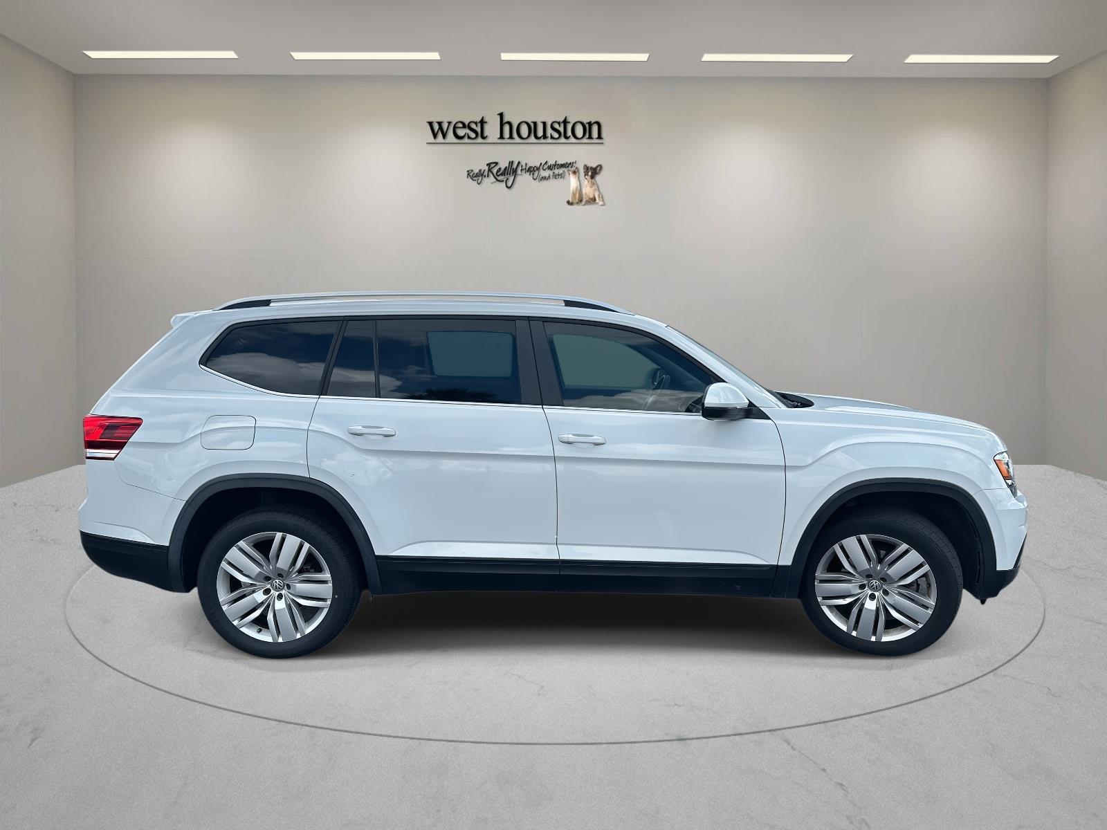 2019 Volkswagen Atlas SE Technology photo 2