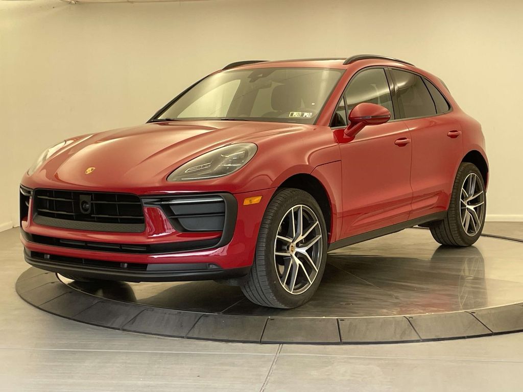 2025 Porsche Macan Base