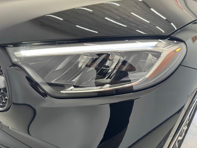 2025 Mercedes Benz GLC 300 4MATIC photo 24