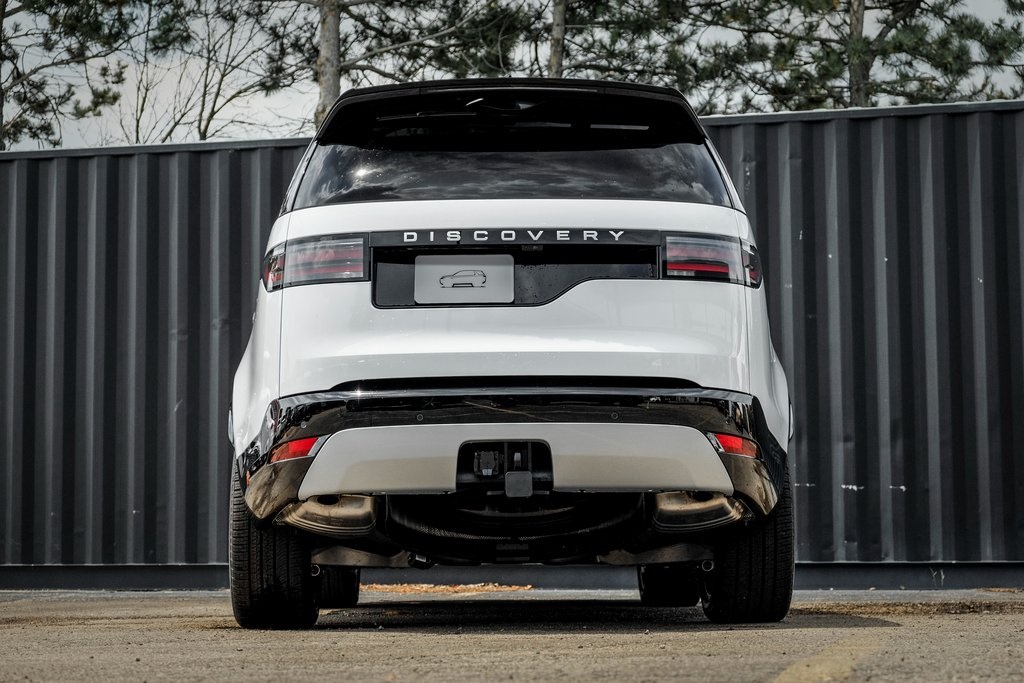2025 Land Rover Discovery Metropolitan Edition photo 6