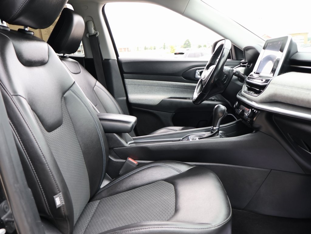 2022 Jeep Compass Latitude photo 9
