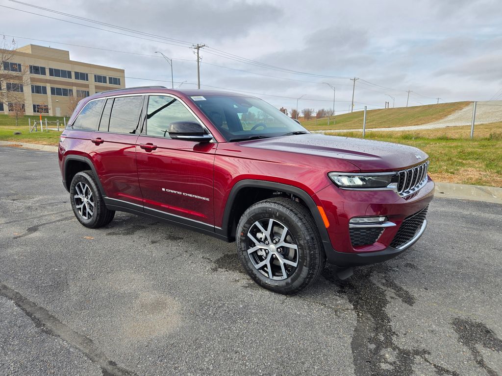 2025 Jeep Grand Cherokee Limited's photo