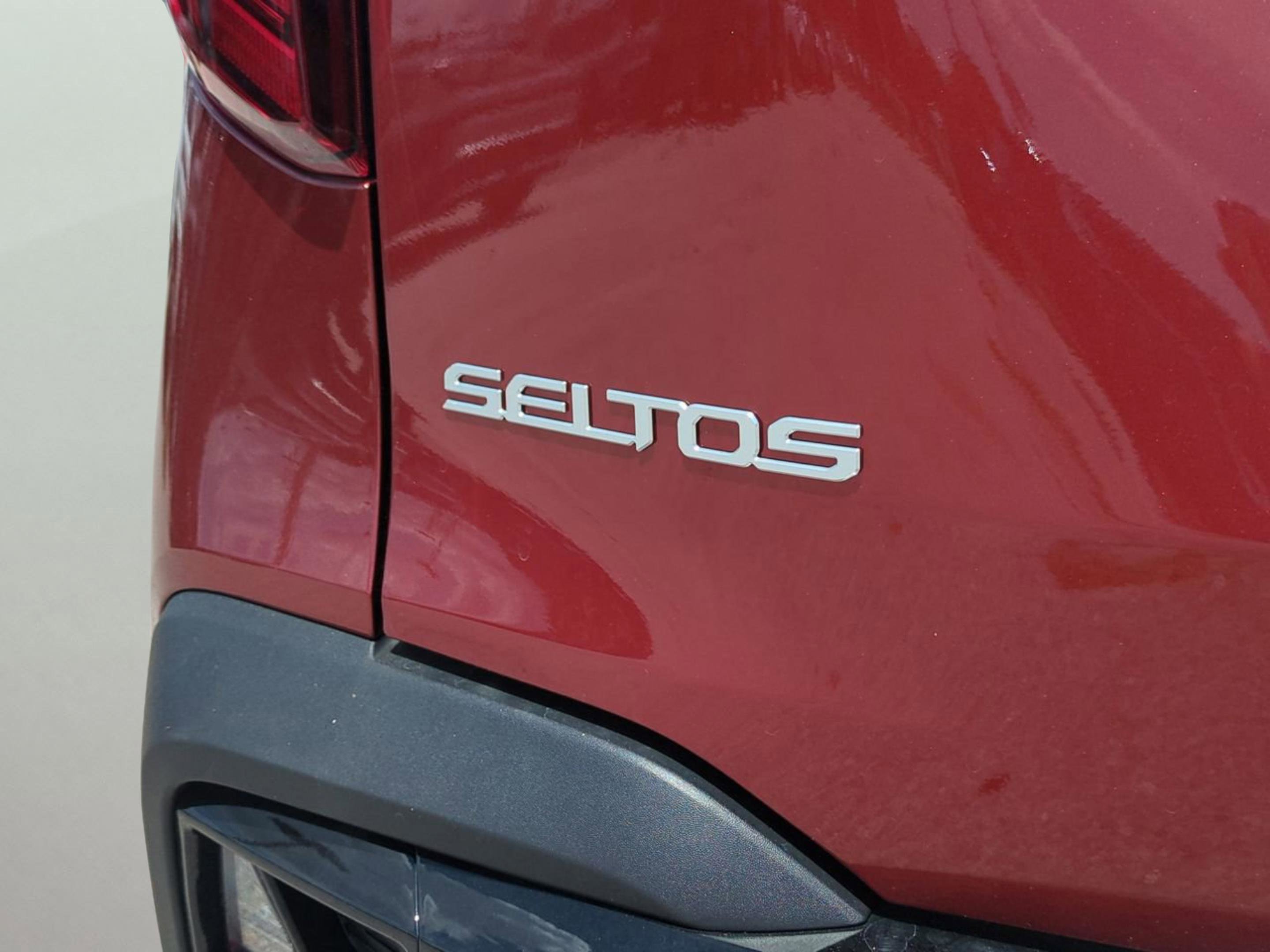 2025 Kia Seltos S photo 9
