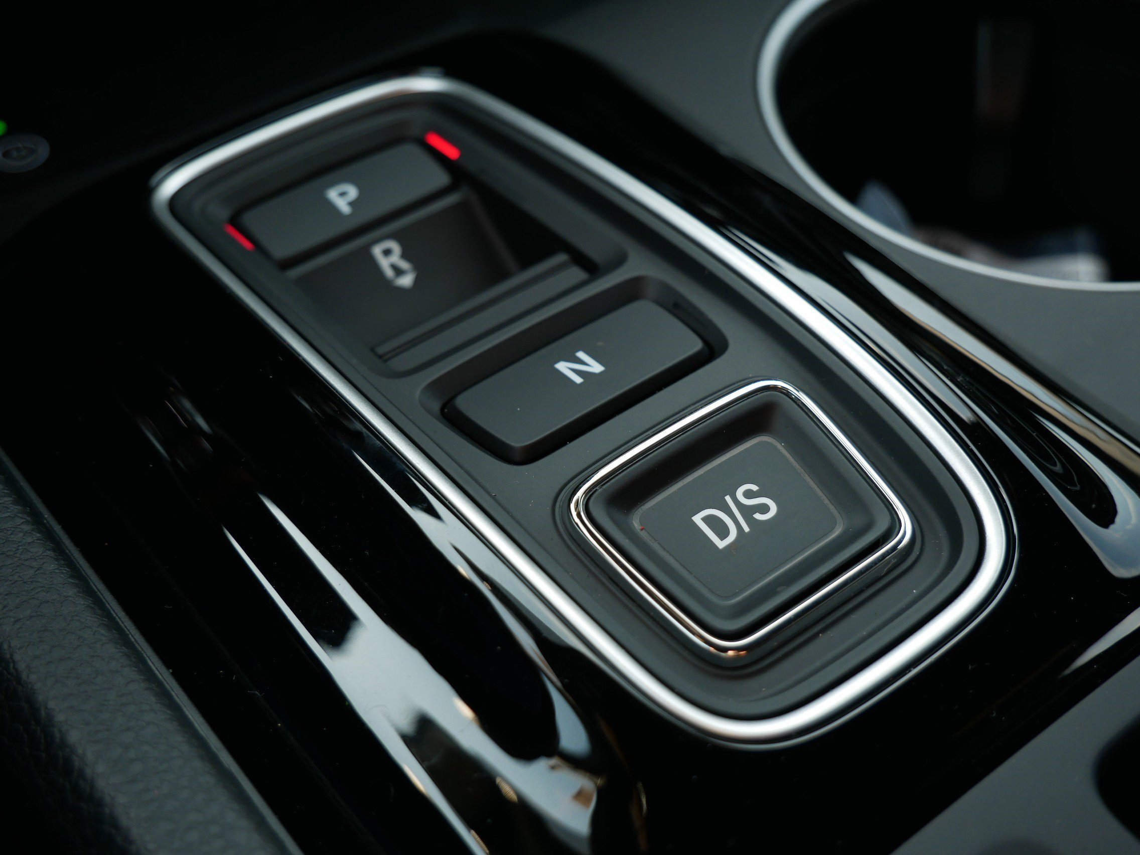 2025 Honda Pilot Black Edition photo 18