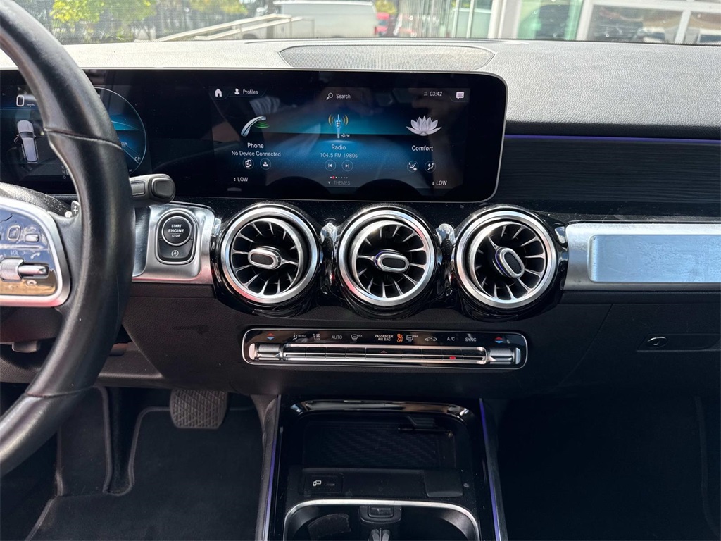 2021 Mercedes Benz GLB 250 photo 23