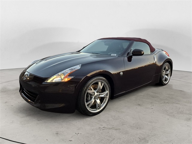 2012 Nissan 370Z Touring's photo