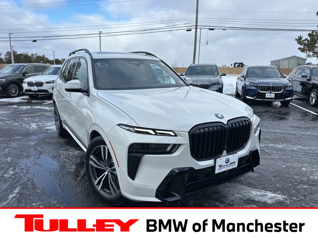 2023 BMW X7 40i's photo
