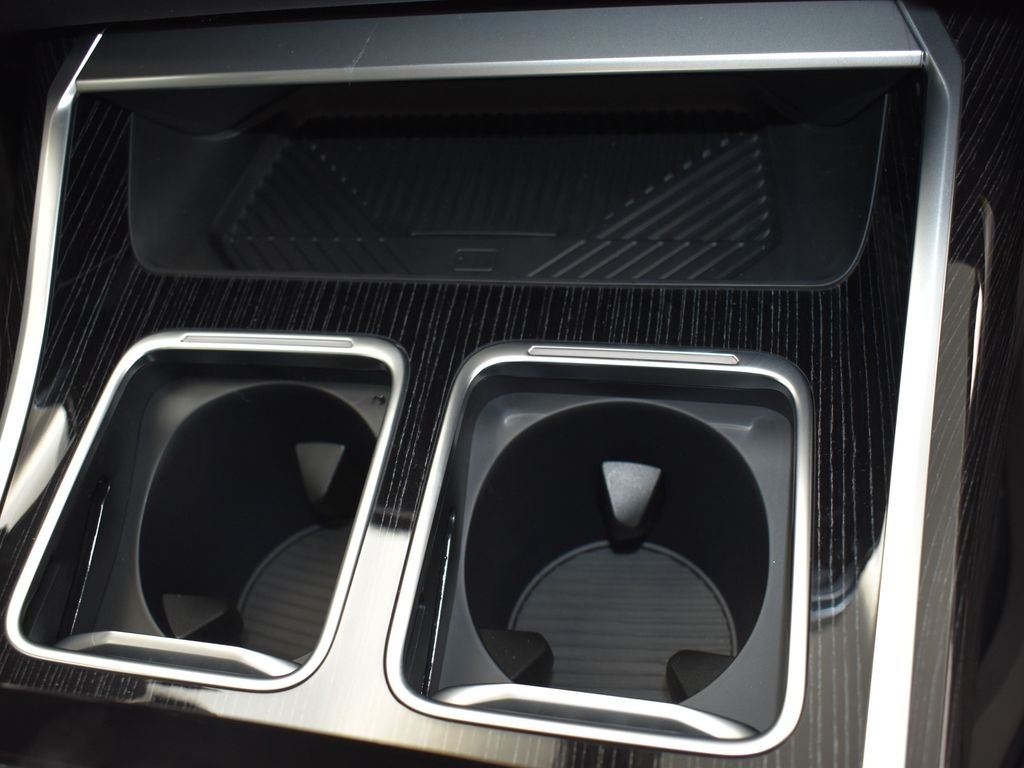 2026 Bmw 740i photo 23