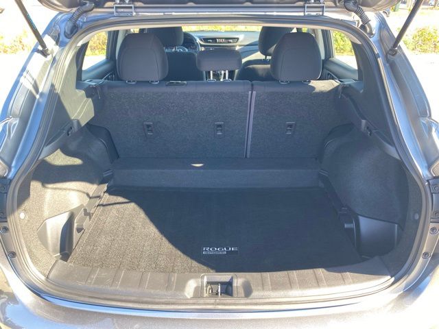 2022 Nissan Rogue Sport S photo 4