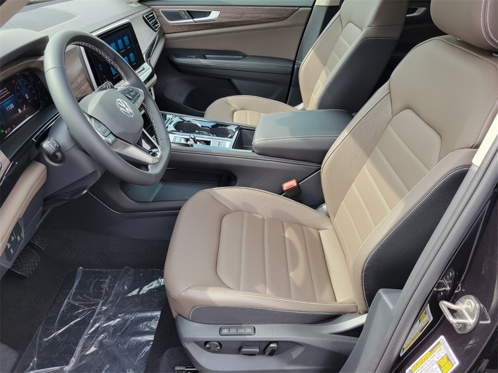 2026 Volkswagen Atlas SEL photo 3
