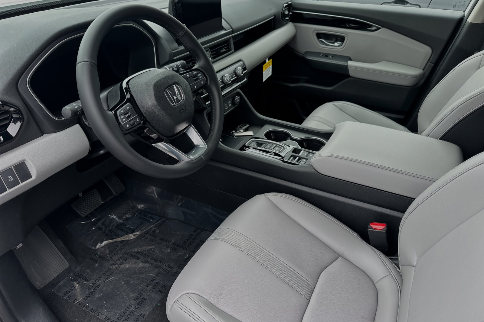 2025 Honda Pilot Touring photo 2