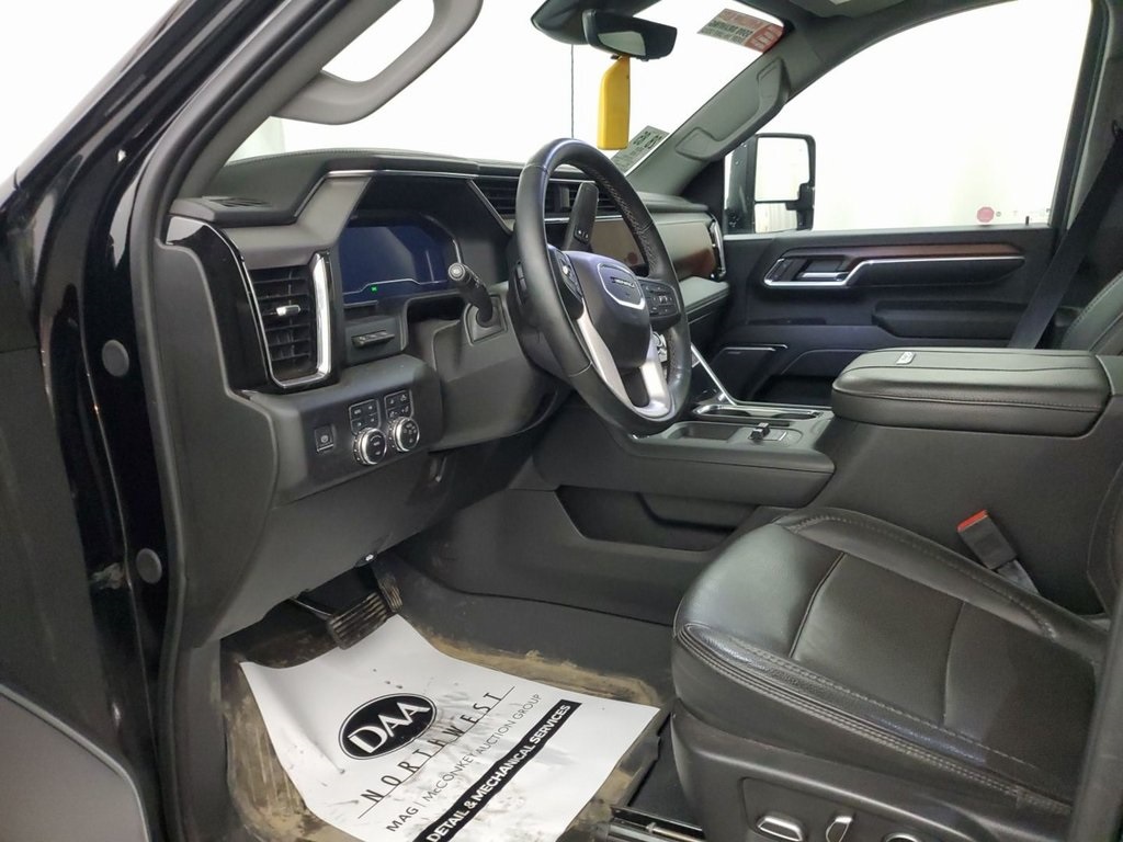 2024 Gmc Sierra HD Denali photo 3