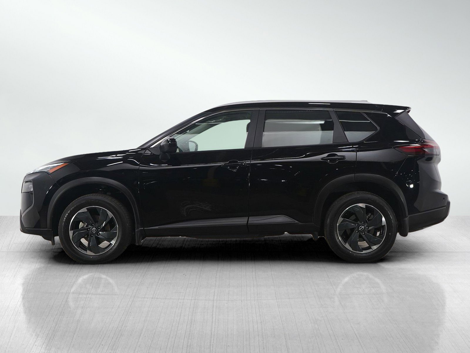 Used 2024 Nissan Rogue SV with VIN JN8BT3BB5RW290878 for sale in Minneapolis, Minnesota