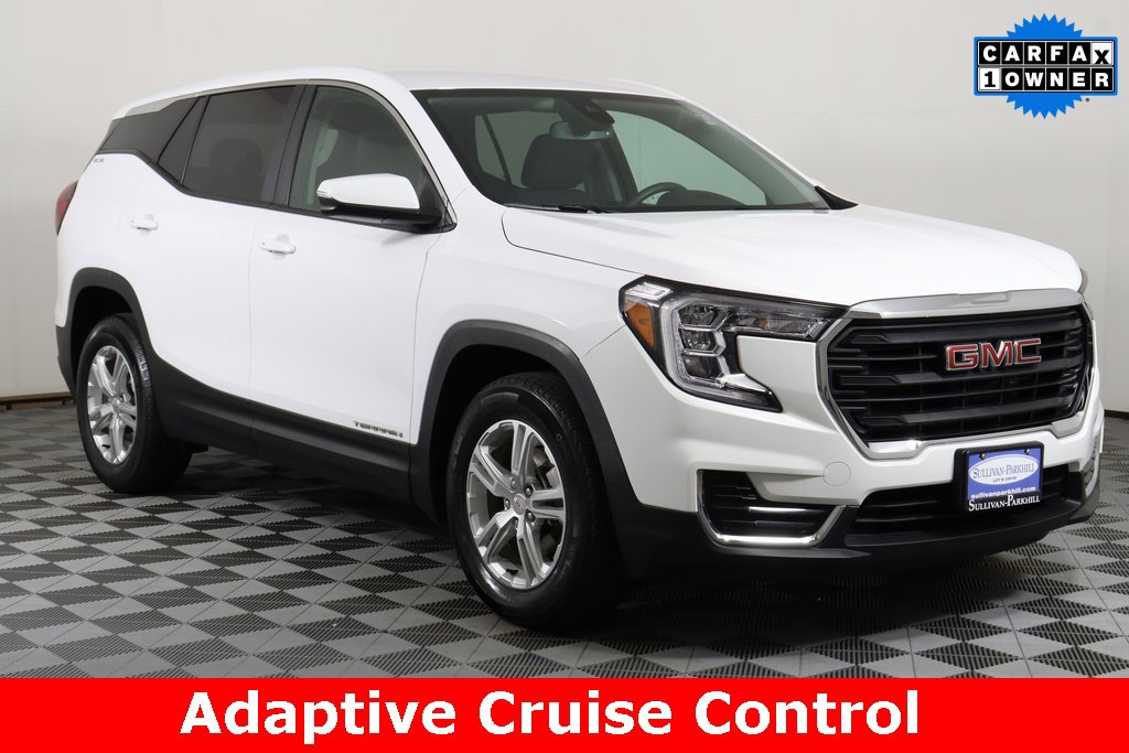 Used 2023 Summit White GMC SLE image 1