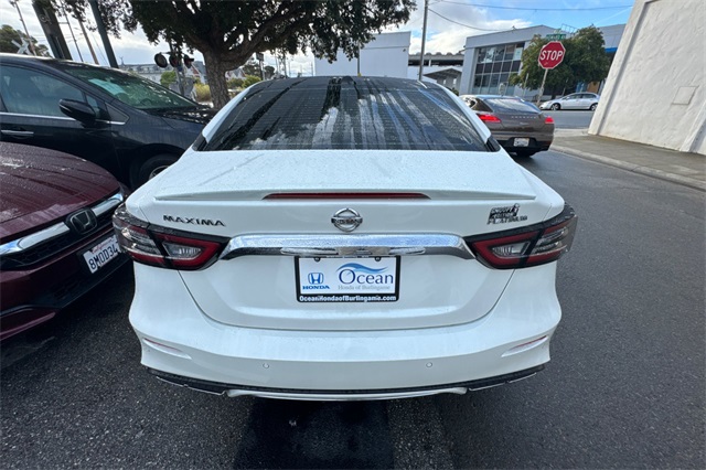 2021 Nissan Maxima Platinum photo 2