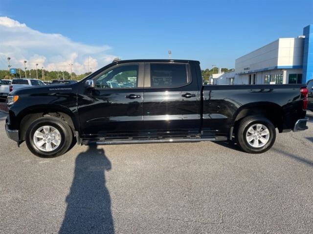2024 Chevrolet Silverado 1500 LT photo 4