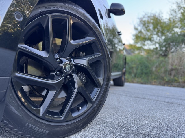 2024 Land Rover Range Rover Sport SE photo 2