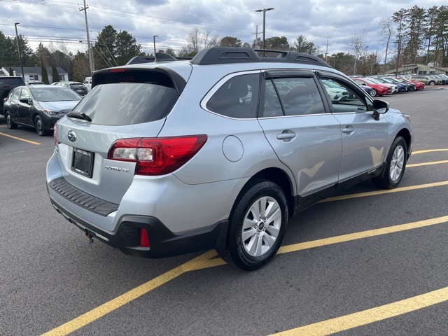 2019 Subaru Outback 2.5i Premium photo 4