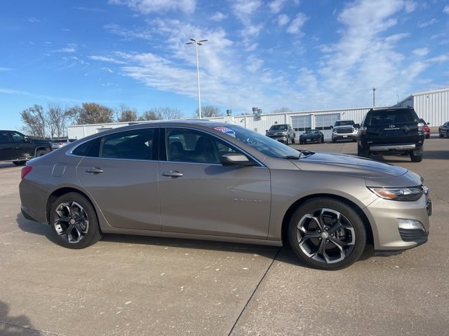 Used 2023 Chevrolet Malibu 1LT with VIN 1G1ZD5ST8PF238419 for sale in Fort Madison, IA