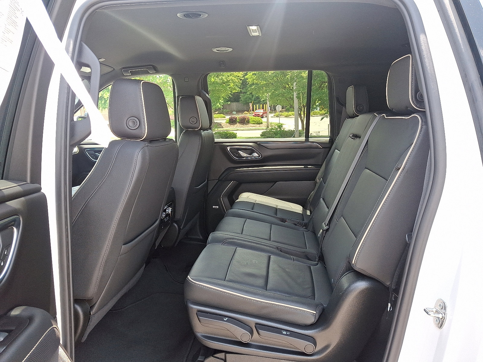 2024 Gmc Yukon XL SLT photo 8