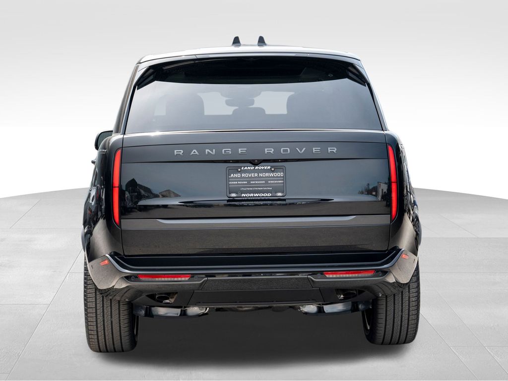 2025 Land Rover Range Rover SE photo 5
