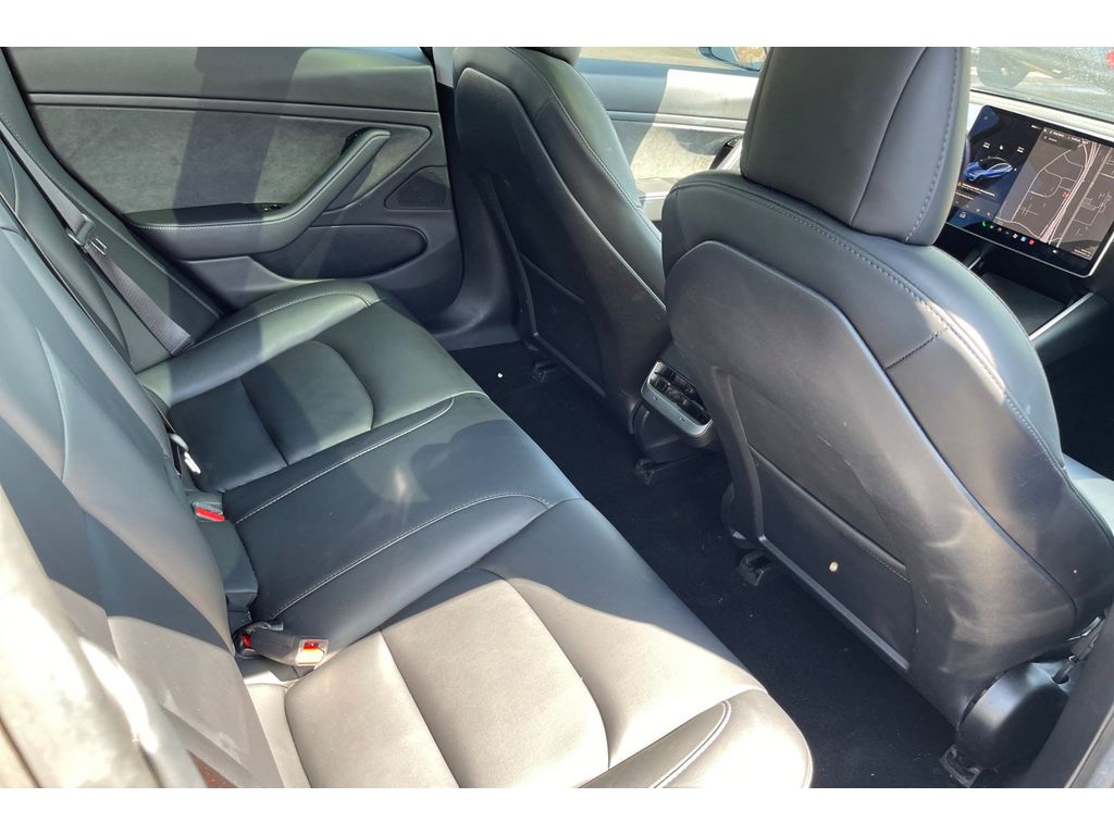 2020 Tesla Model 3 Long Range photo 16
