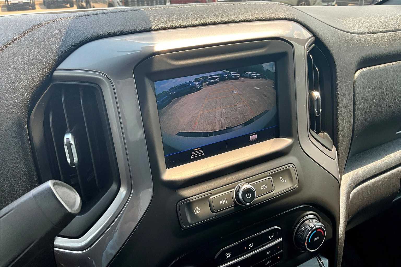 2020 Chevrolet Silverado 2500HD Custom photo 25