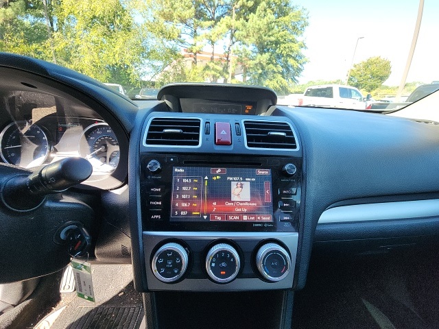 2016 Subaru Crosstrek 2.0i Premium photo 12