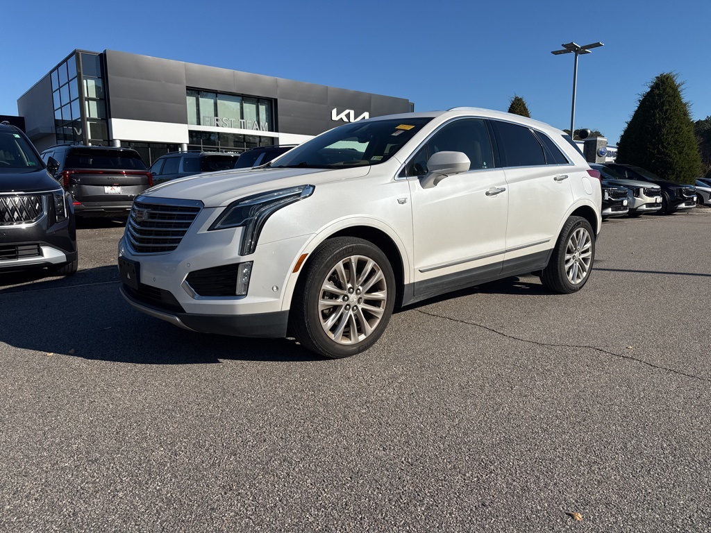 2017 Cadillac XT5 Platinum photo 2