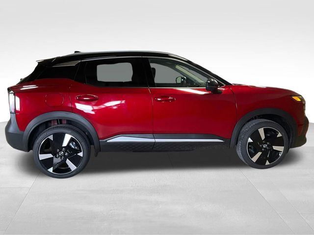 2025 Nissan Kicks SR photo 4