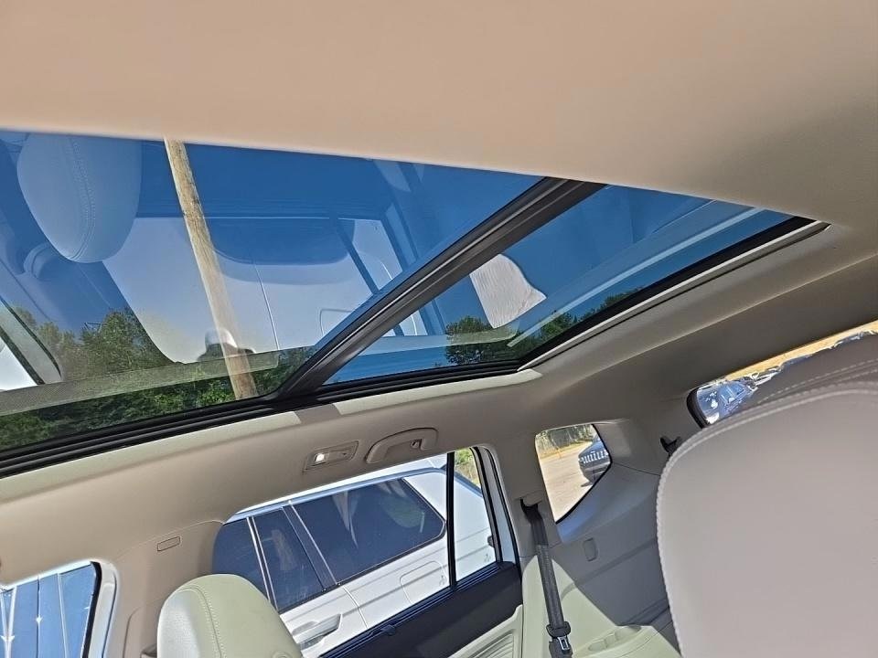 2021 Volkswagen Atlas V6 SE Technology R-Line photo 7