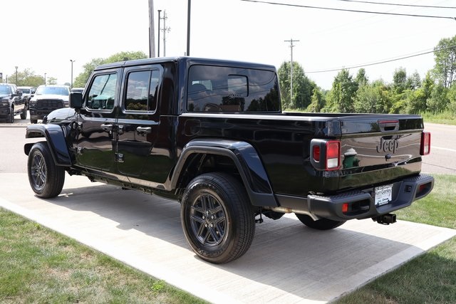 2025 Jeep Gladiator Sport S photo 24