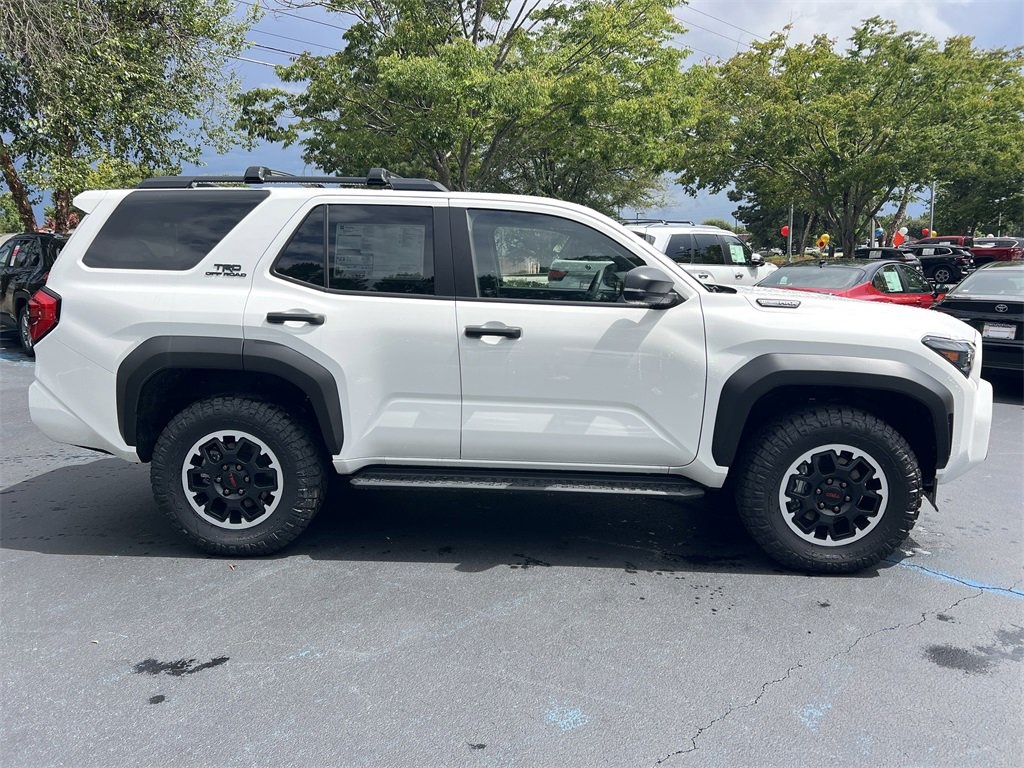 2025 Toyota 4Runner photo 2