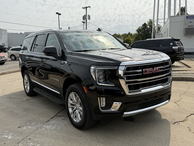 2023 Gmc Yukon SLT photo 3