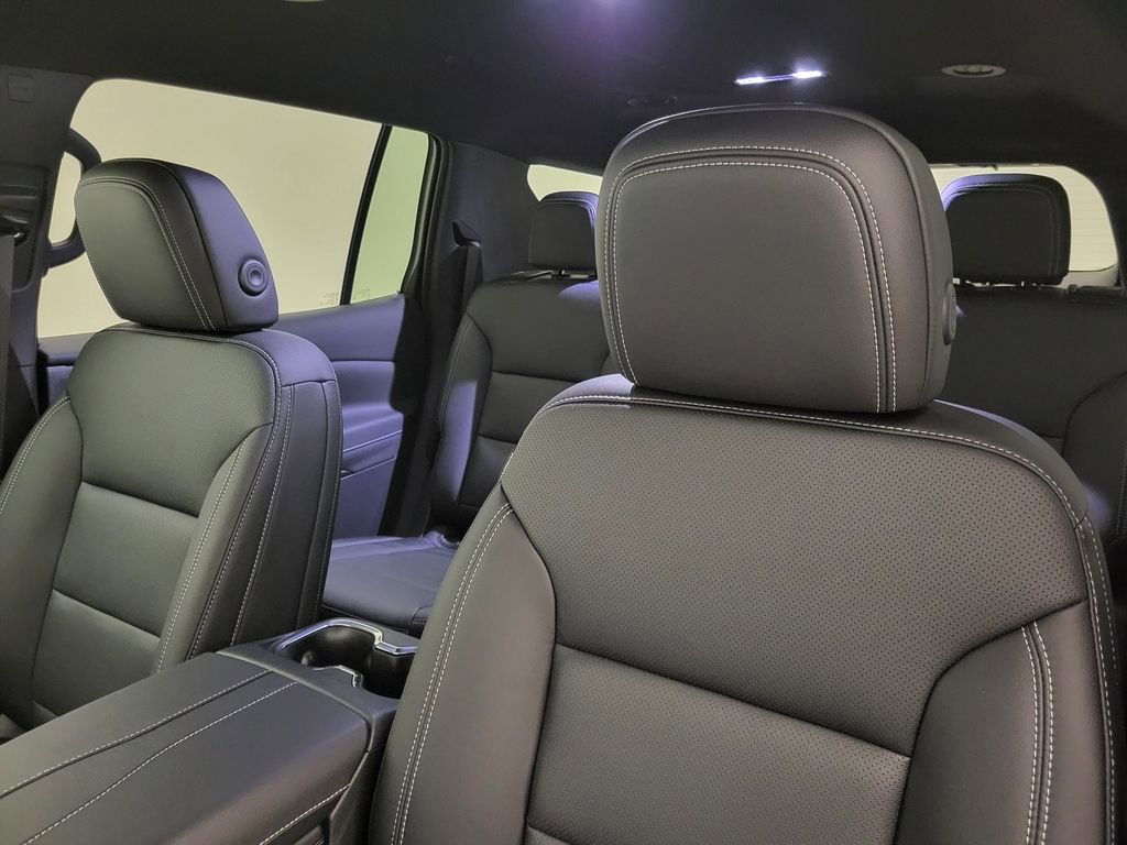 2025 Chevrolet Traverse photo 27