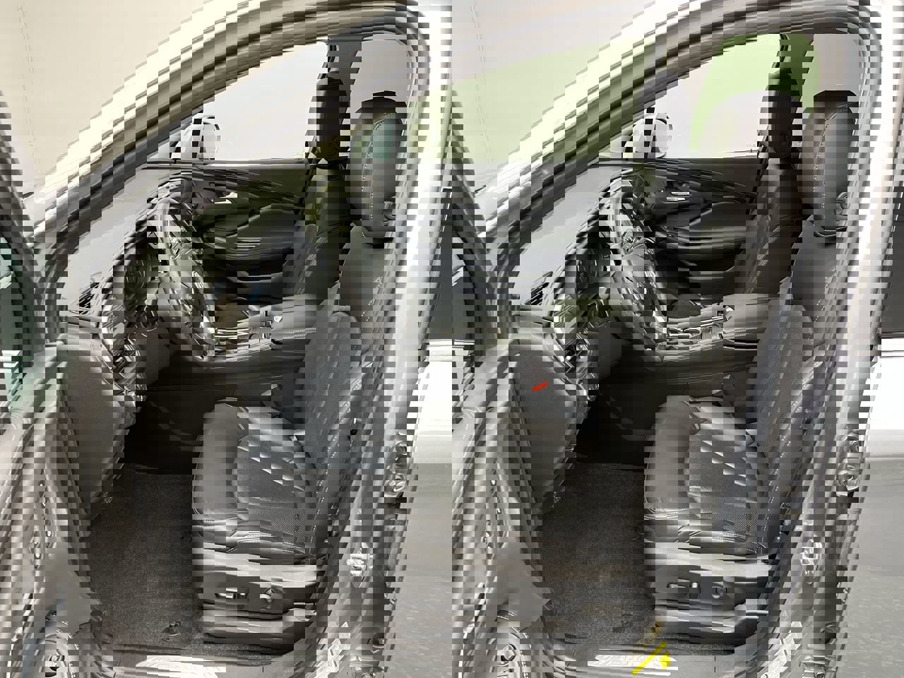 2020 Buick Envision Premium photo 3