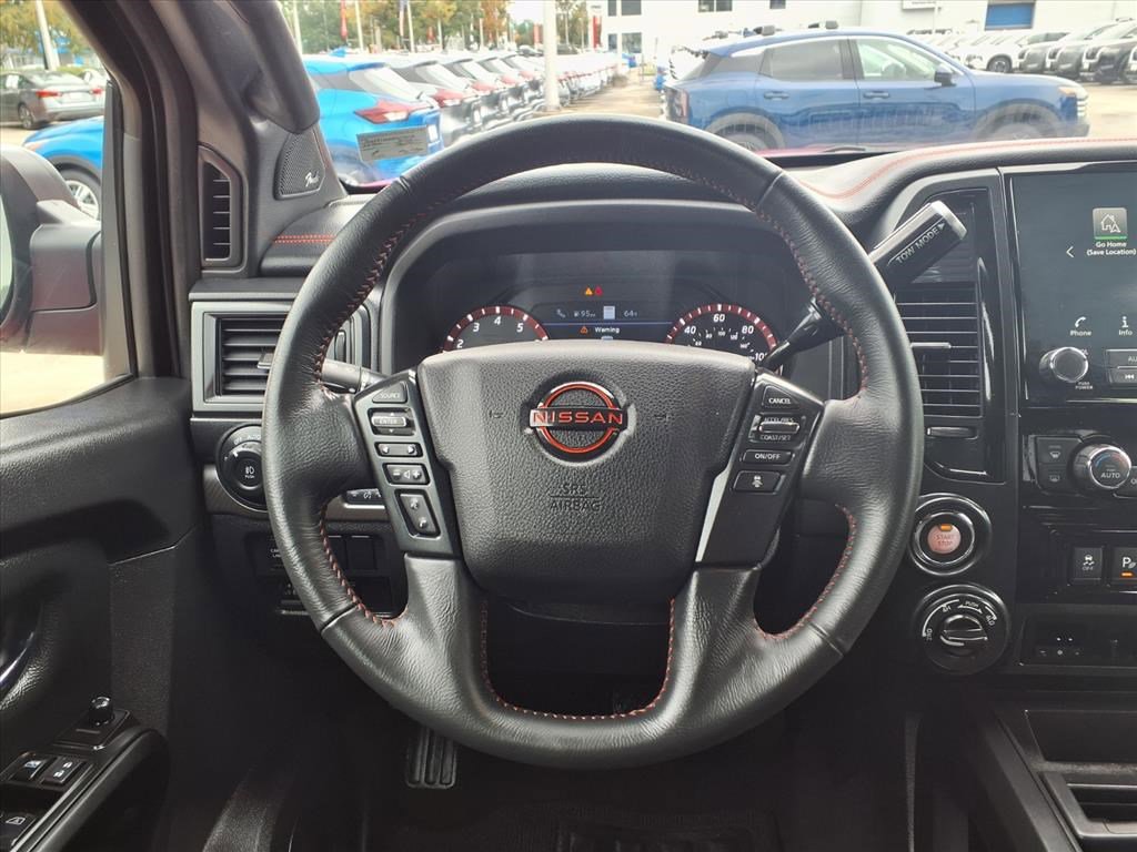 2024 Nissan Titan PRO-4X photo 11
