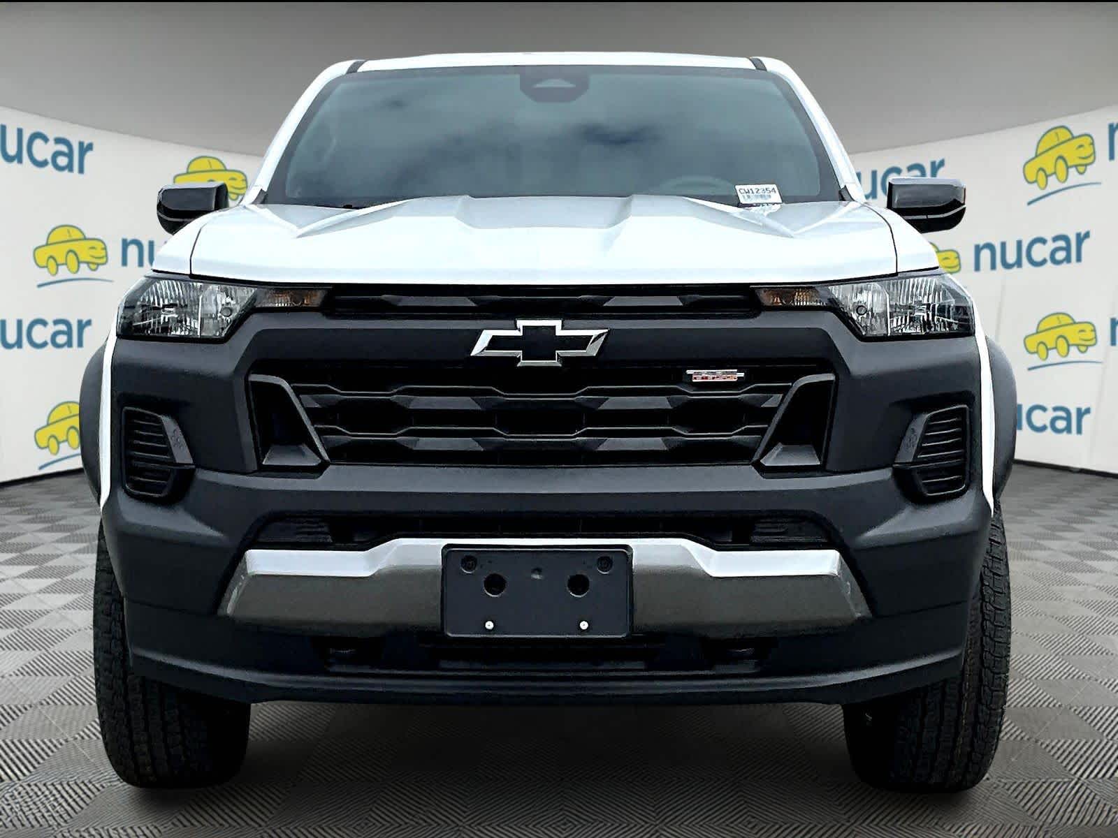 2026 Chevrolet Colorado Trail Boss photo 2