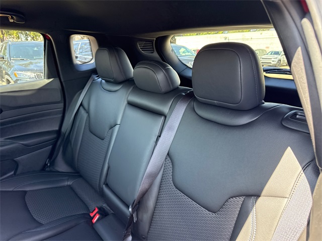 2025 Jeep Compass Latitude photo 3