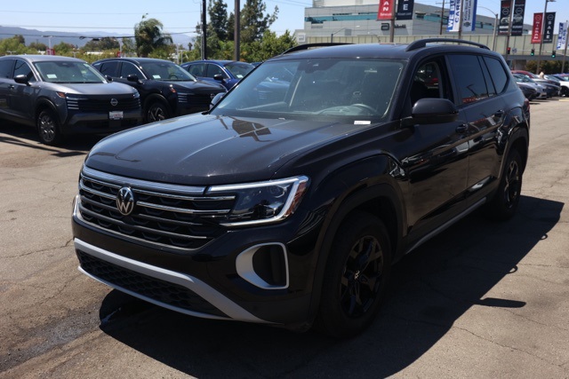 2024 Volkswagen Atlas Peak Edition SEL photo 6