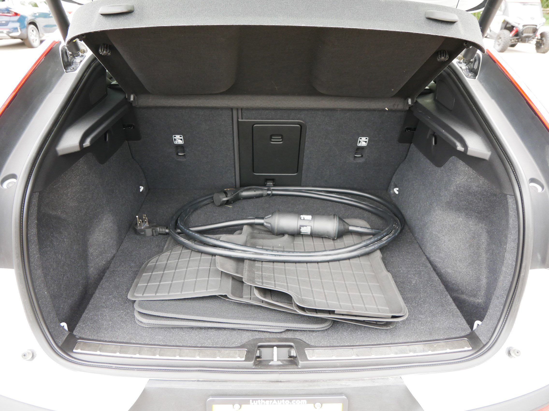2023 Volvo C40 Recharge Ultimate photo 23