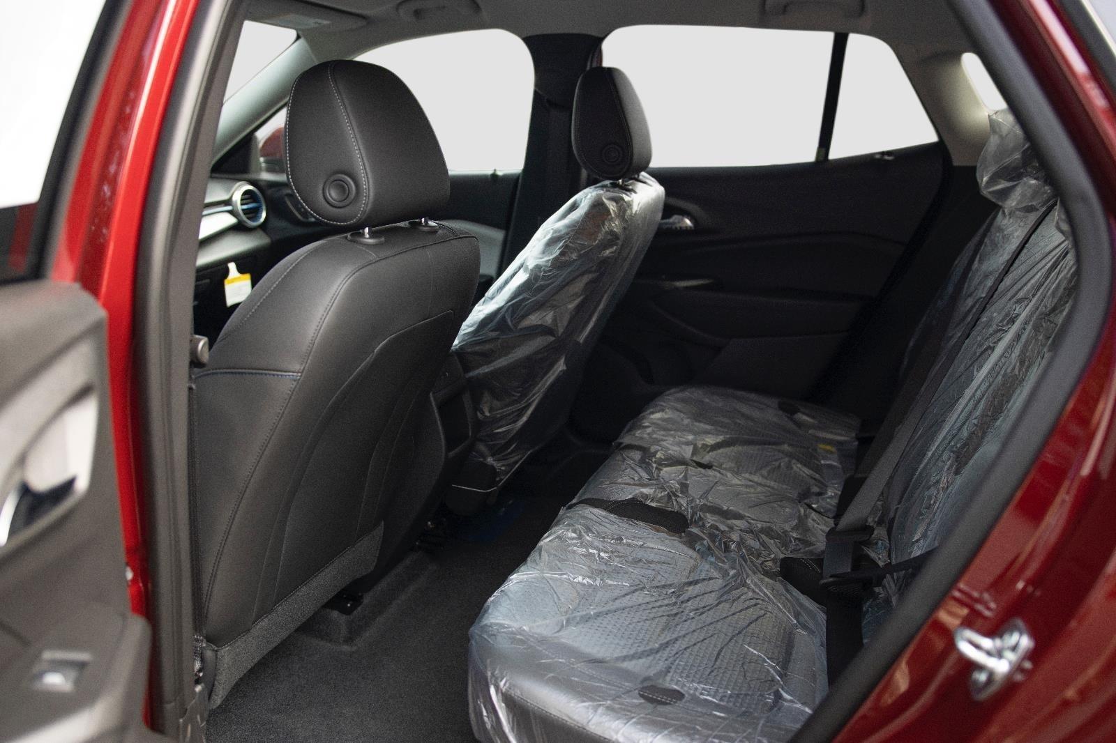 2025 Chevrolet Trax LT photo 14