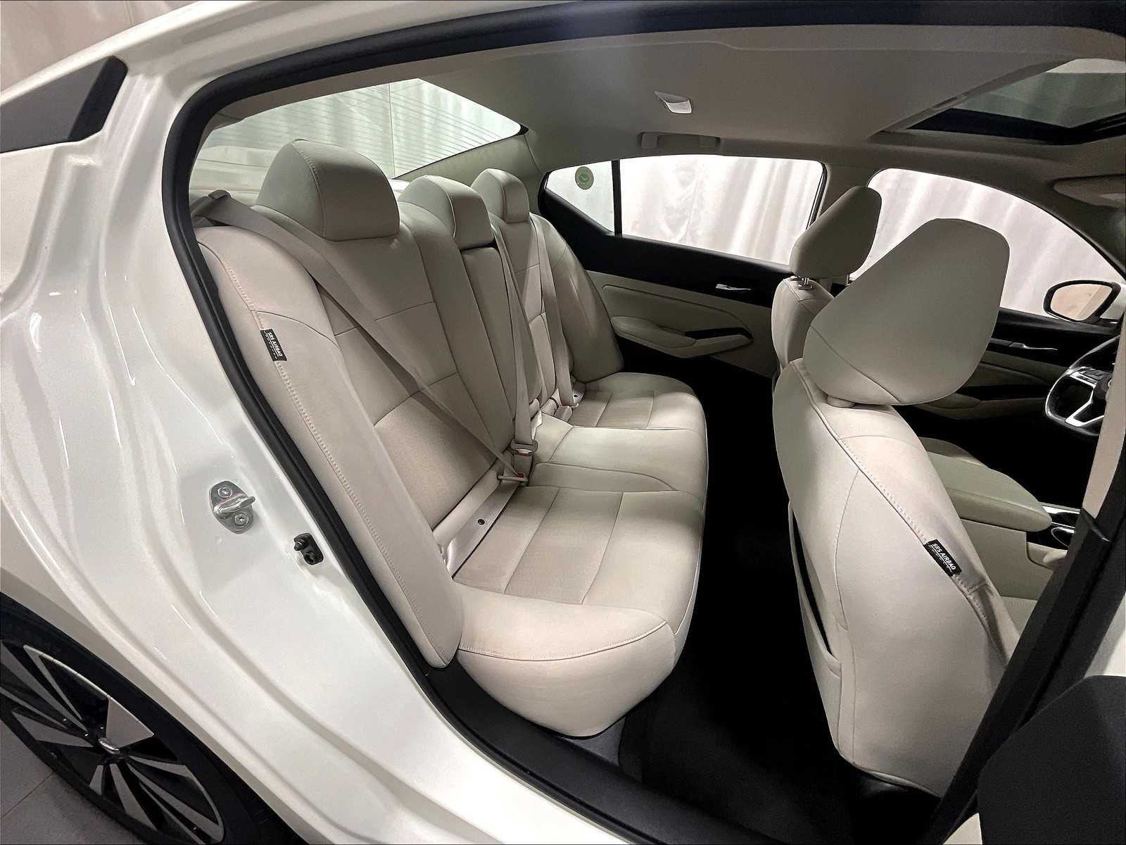2021 Nissan Altima 2.5 SV photo 15