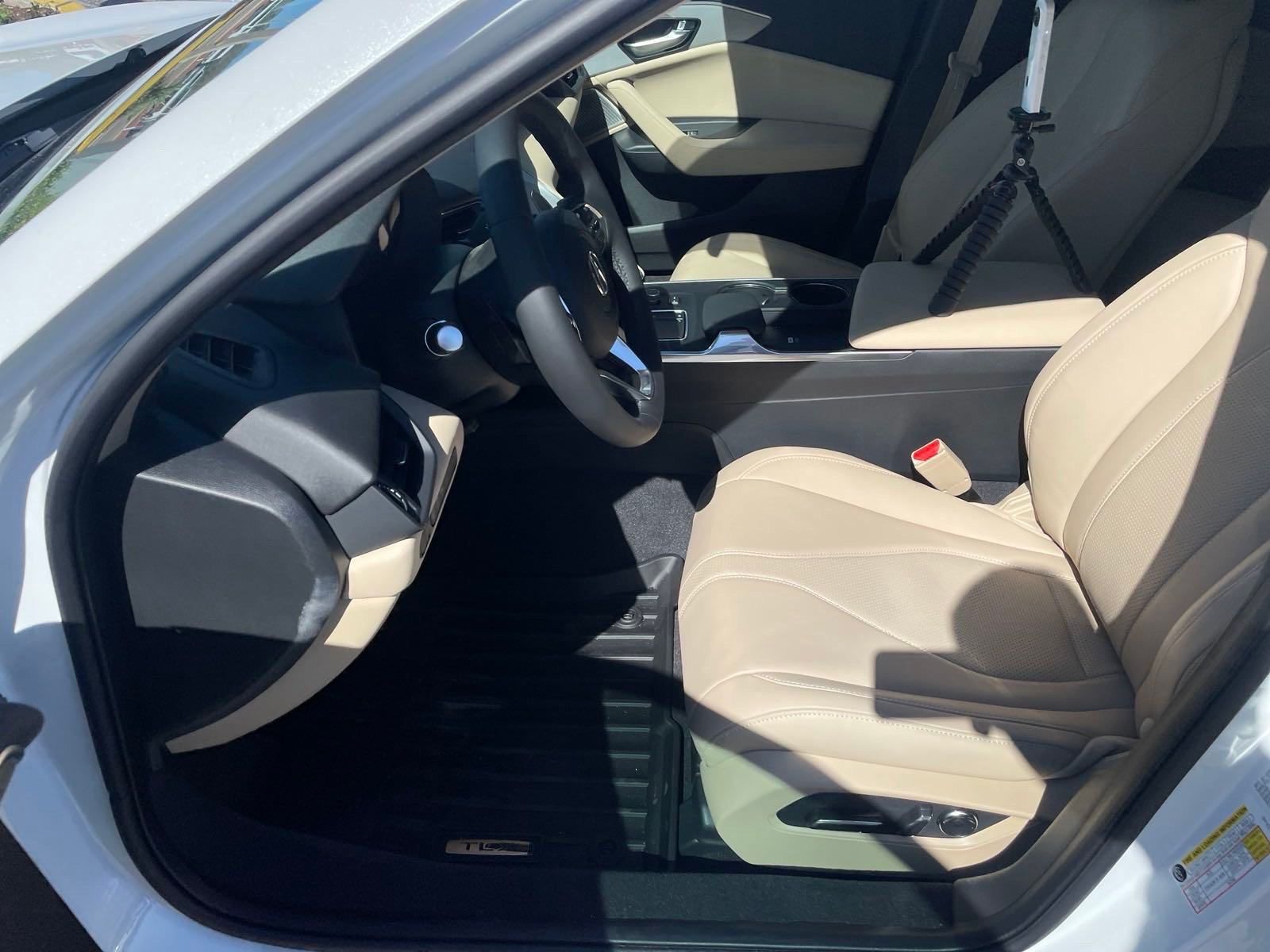 2025 Acura TLX Technology photo 15