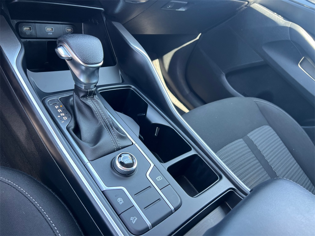 2022 Kia Sorento LX photo 31